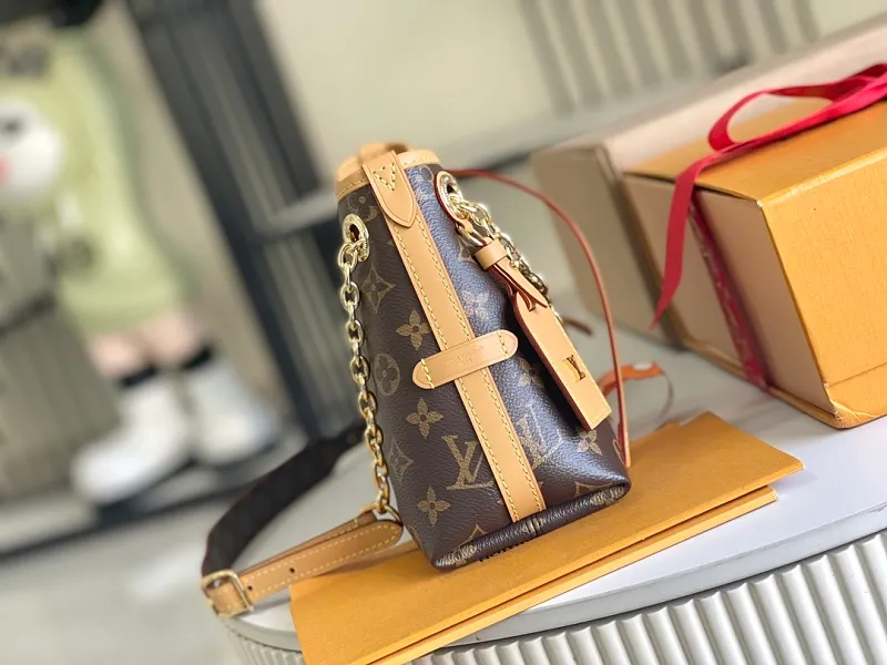 All Categories 💚 Authentic Grade Bags 💚 LV 2026 New LV Top Replica Crossbody Shoulder Bag