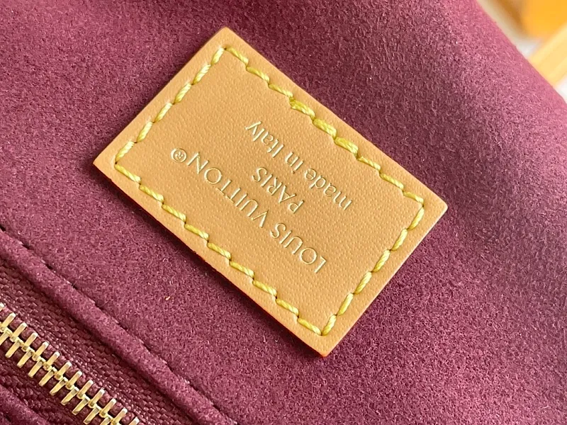 All Categories 💚 Authentic Grade Bags 💚 LV 2026 New LV Top Replica Crossbody Shoulder Bag