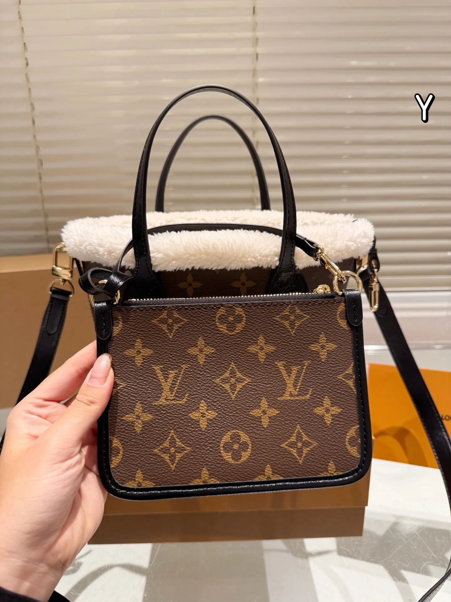 All Categories Official Website "Brand Women's Bags" Women's Bags 💙 LV 2025 New LV Crossbody Bag