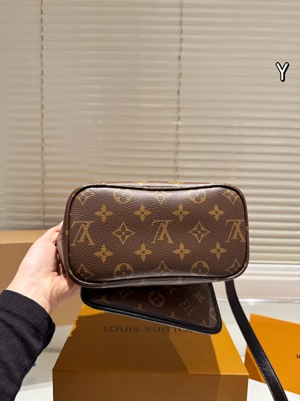 All Categories Official Website "Brand Women's Bags" Women's Bags 💙 LV 2025 New LV Crossbody Bag