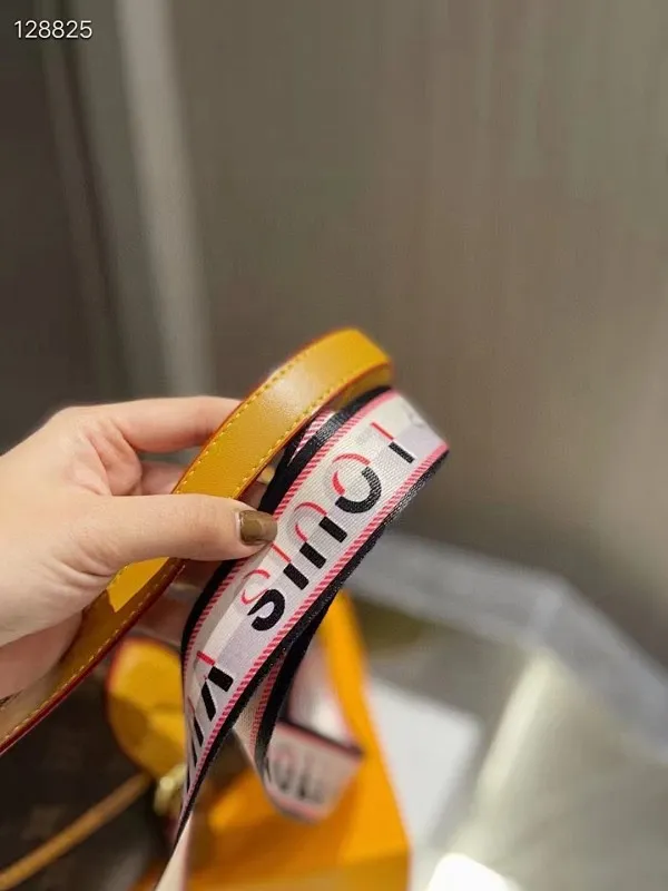 All categories Official website "Brand Women's Bags" Women's Bags 💙 LV fine imitation LV, high imitation LV bags, LV crossbody bags, 2023 official latest version LV crossbody bags, LV bag factory, recommended bags, size: 25-9-15CM