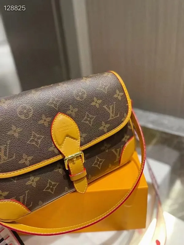 All categories Official website "Brand Women's Bags" Women's Bags 💙 LV fine imitation LV, high imitation LV bags, LV crossbody bags, 2023 official latest version LV crossbody bags, LV bag factory, recommended bags, size: 25-9-15CM