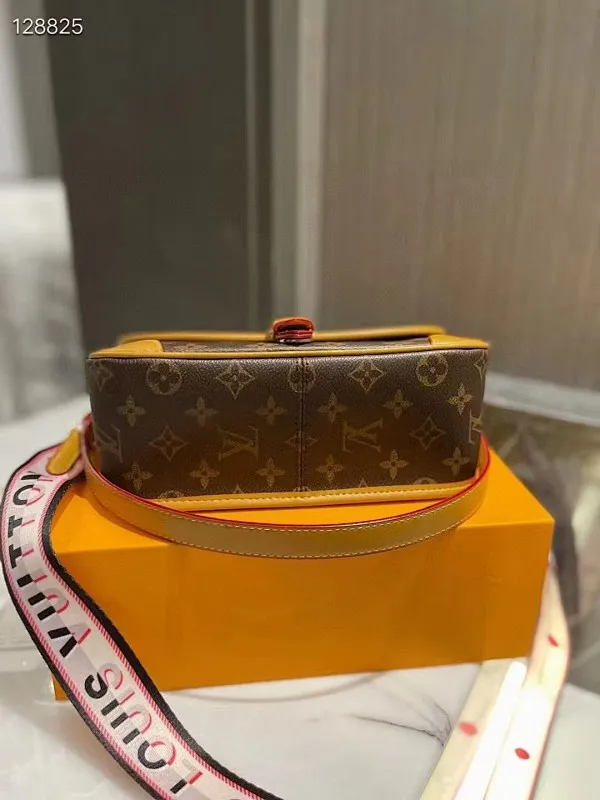 All categories Official website "Brand Women's Bags" Women's Bags 💙 LV fine imitation LV, high imitation LV bags, LV crossbody bags, 2023 official latest version LV crossbody bags, LV bag factory, recommended bags, size: 25-9-15CM