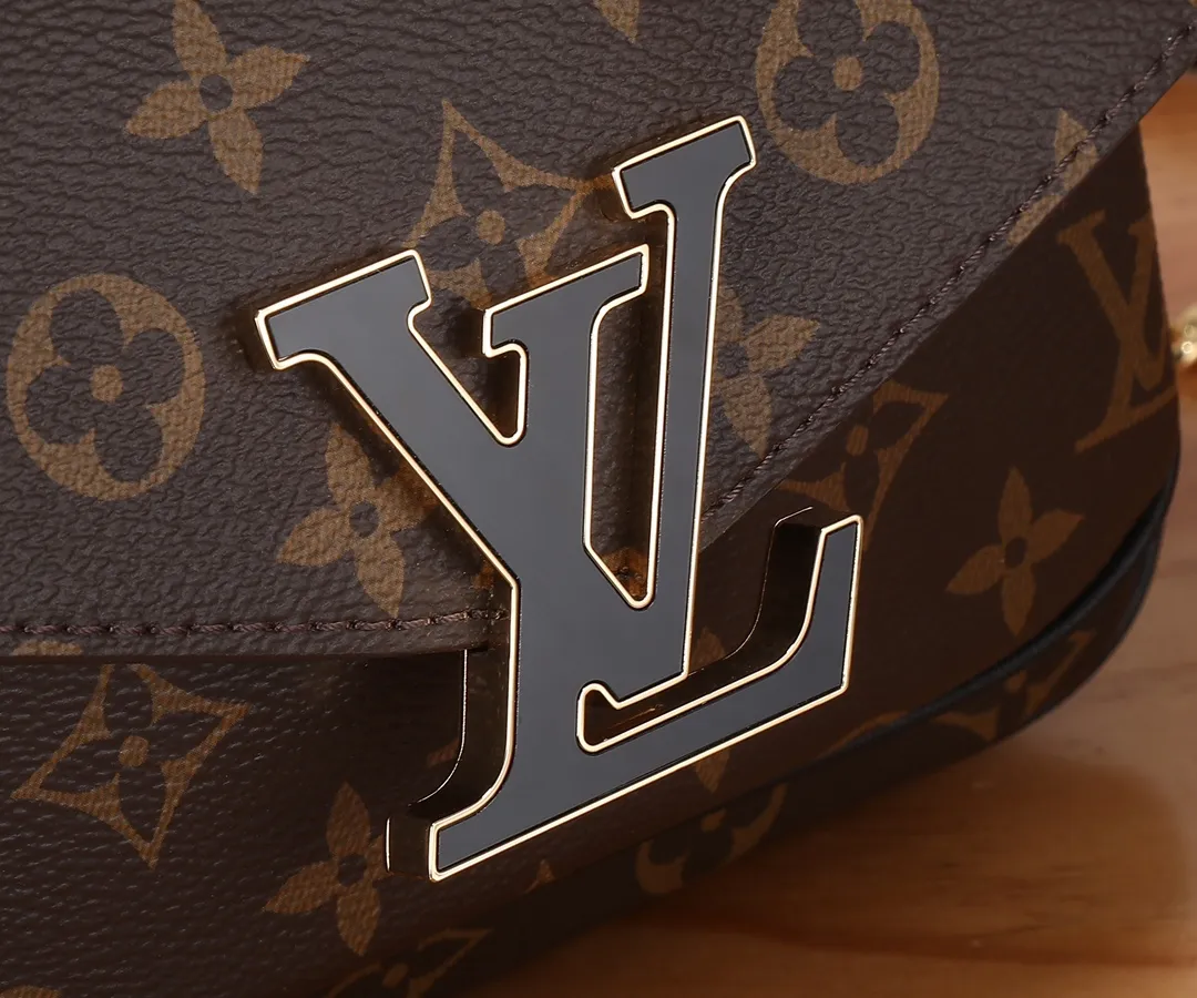 All Categories Official Website "Brand Women's Bags" Women's Bags 💙 LV LV 2026 New Crossbody Shoulder Bag