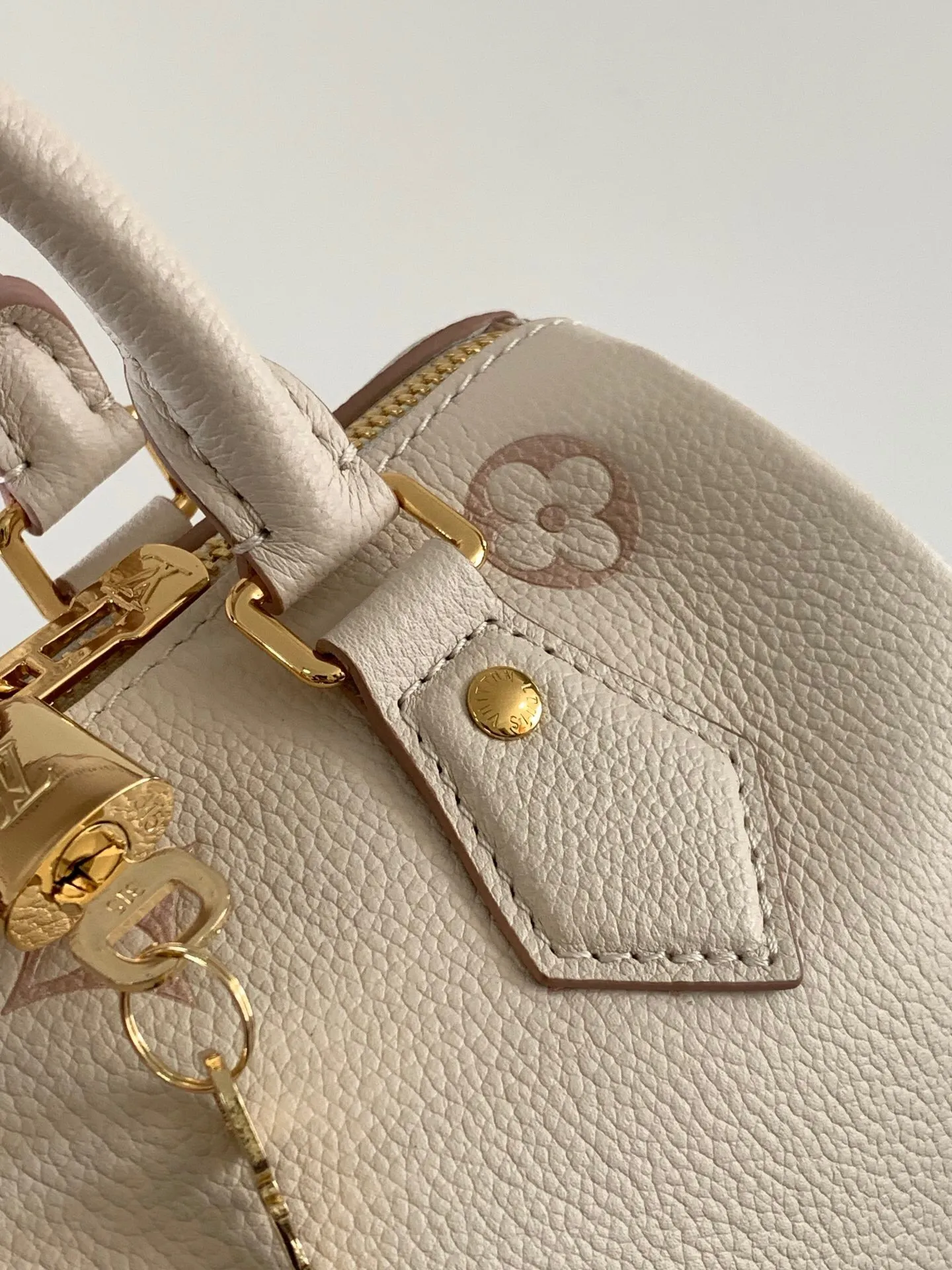 All Categories Official Website "Brand Women's Bags" Women's Bags 💙 LV 2025 New LV Crossbody Bag