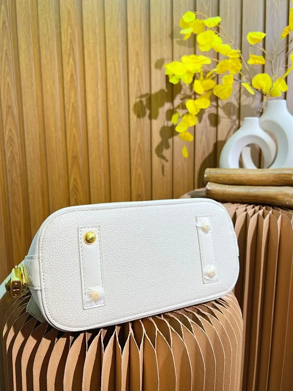 All categories Official website "Brand Women's Bags" Women's Bags 💙 LV 2023 latest version LV crossbody bag