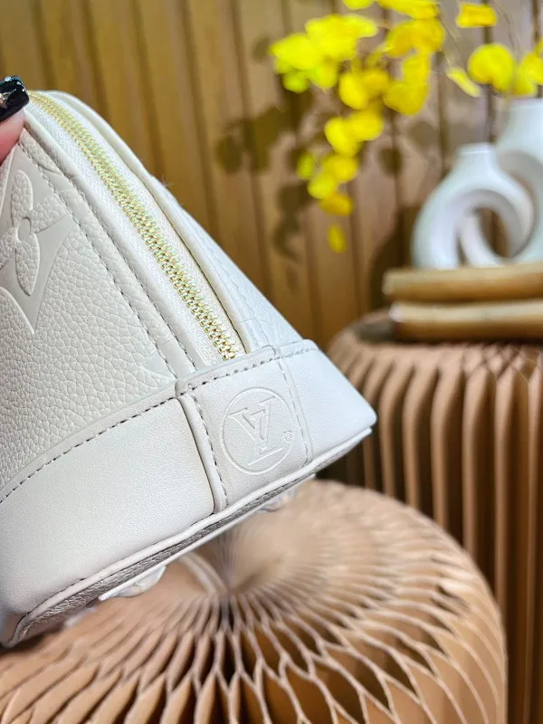 All categories Official website "Brand Women's Bags" Women's Bags 💙 LV 2023 latest version LV crossbody bag