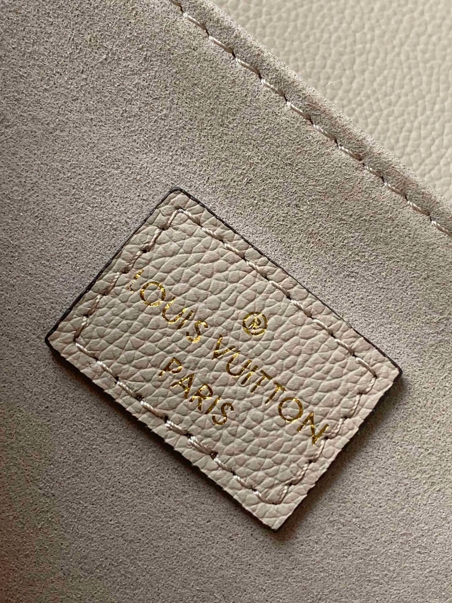 All Categories Official Website "Brand Women's Bags" Women's Bags 💙 LV 2026 New LV Crossbody Bag