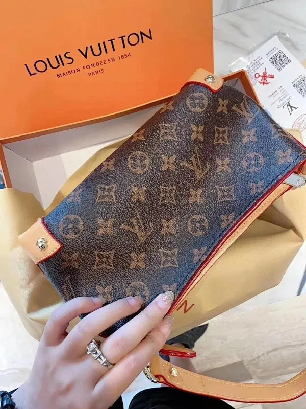 All categories Official website "Brand Women's Bags" Women's Bags 💙 LV fine imitation LV, high imitation LV bags, LV crossbody bags, 2023 official latest version LV armpit bag, LV bag factory, recommended bags, size: 31-14-9CM