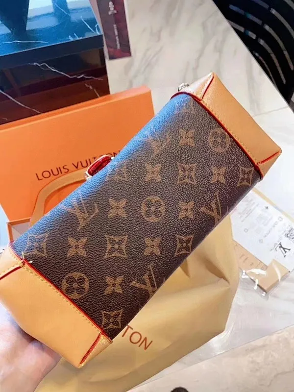 All categories Official website "Brand Women's Bags" Women's Bags 💙 LV fine imitation LV, high imitation LV bags, LV crossbody bags, 2023 official latest version LV armpit bag, LV bag factory, recommended bags, size: 31-14-9CM