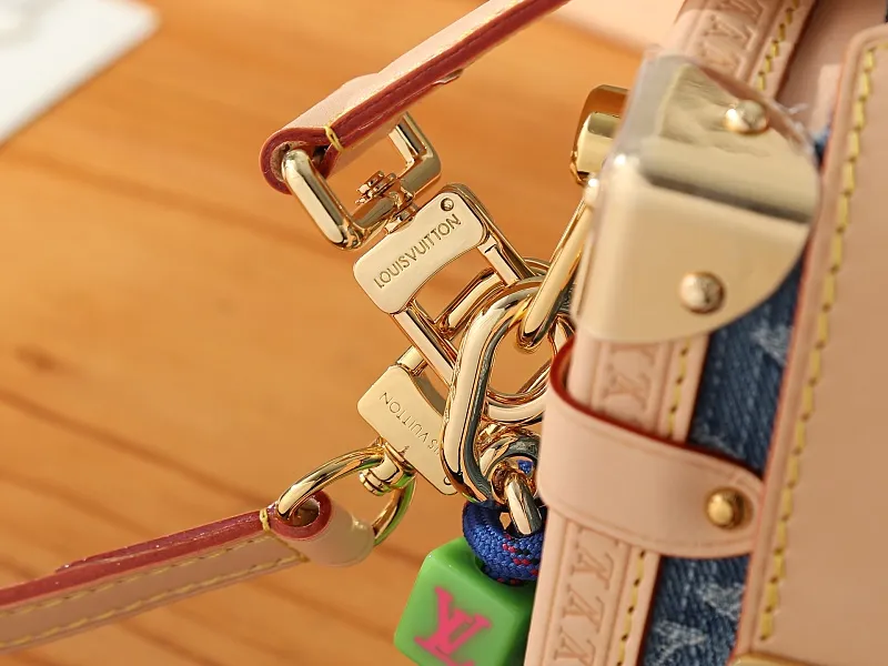 All Categories Official Website "Brand Women's Bags" Women's Bags 💙 LV LV 2026 New Crossbody Shoulder Bag