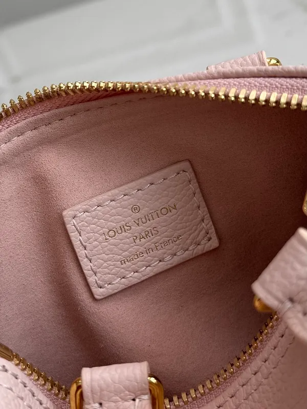 All Categories Official Website "Brand Women's Bags" Women's Bags 💙 LV 2026 New LV Crossbody Bag