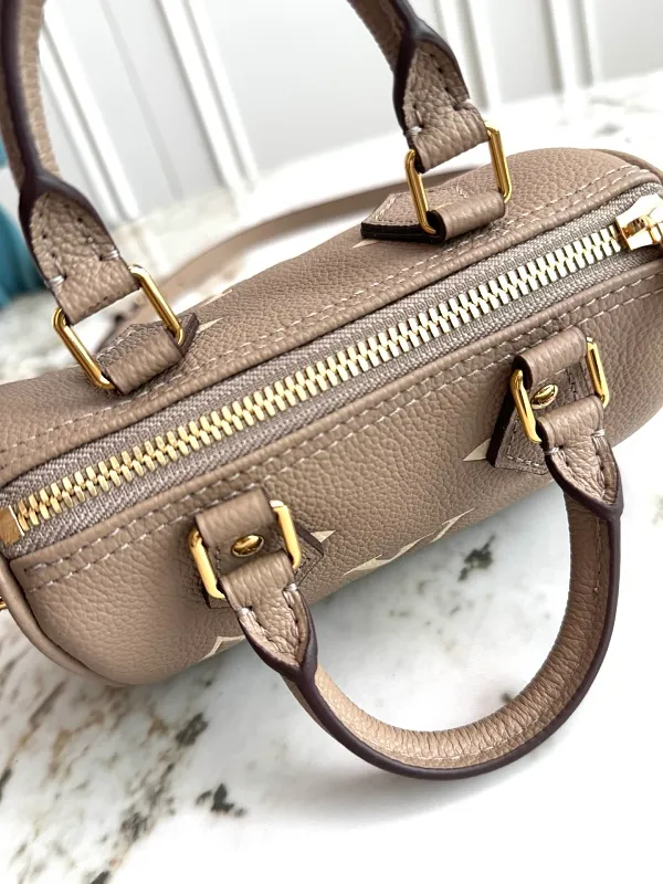 All Categories Official Website "Brand Women's Bags" Women's Bags 💙 LV 2026 New LV Crossbody Bag