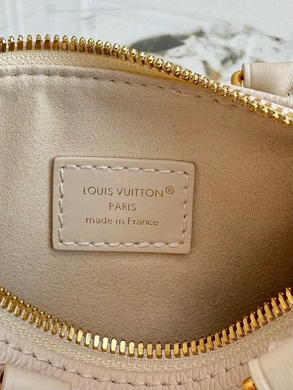 All Categories Official Website "Brand Women's Bags" Women's Bags 💙 LV 2026 New LV Crossbody Bag