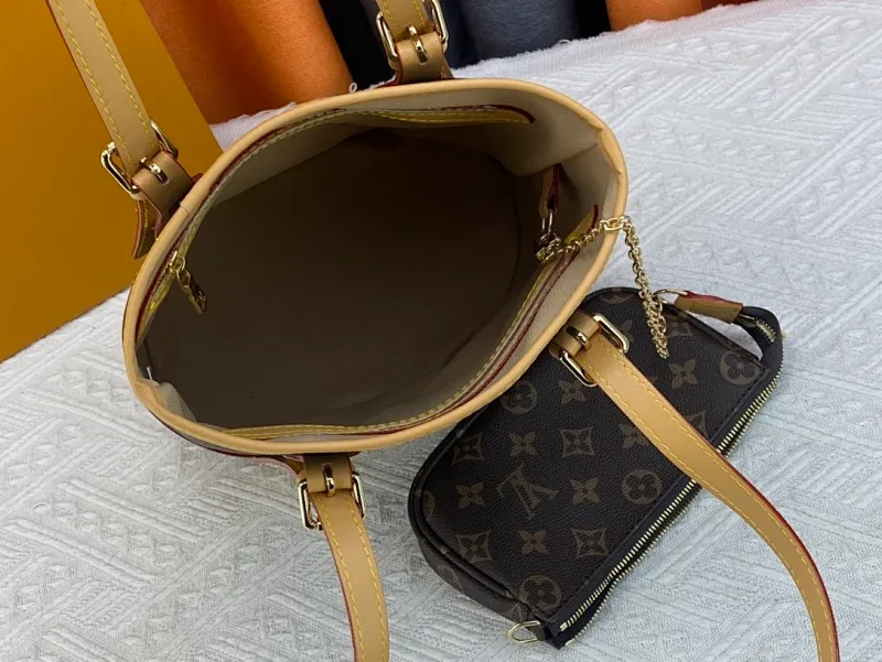 All Categories Official Website "Brand Women's Bags" Women's Bags 💙 LV 2023 New LV Crossbody Bag