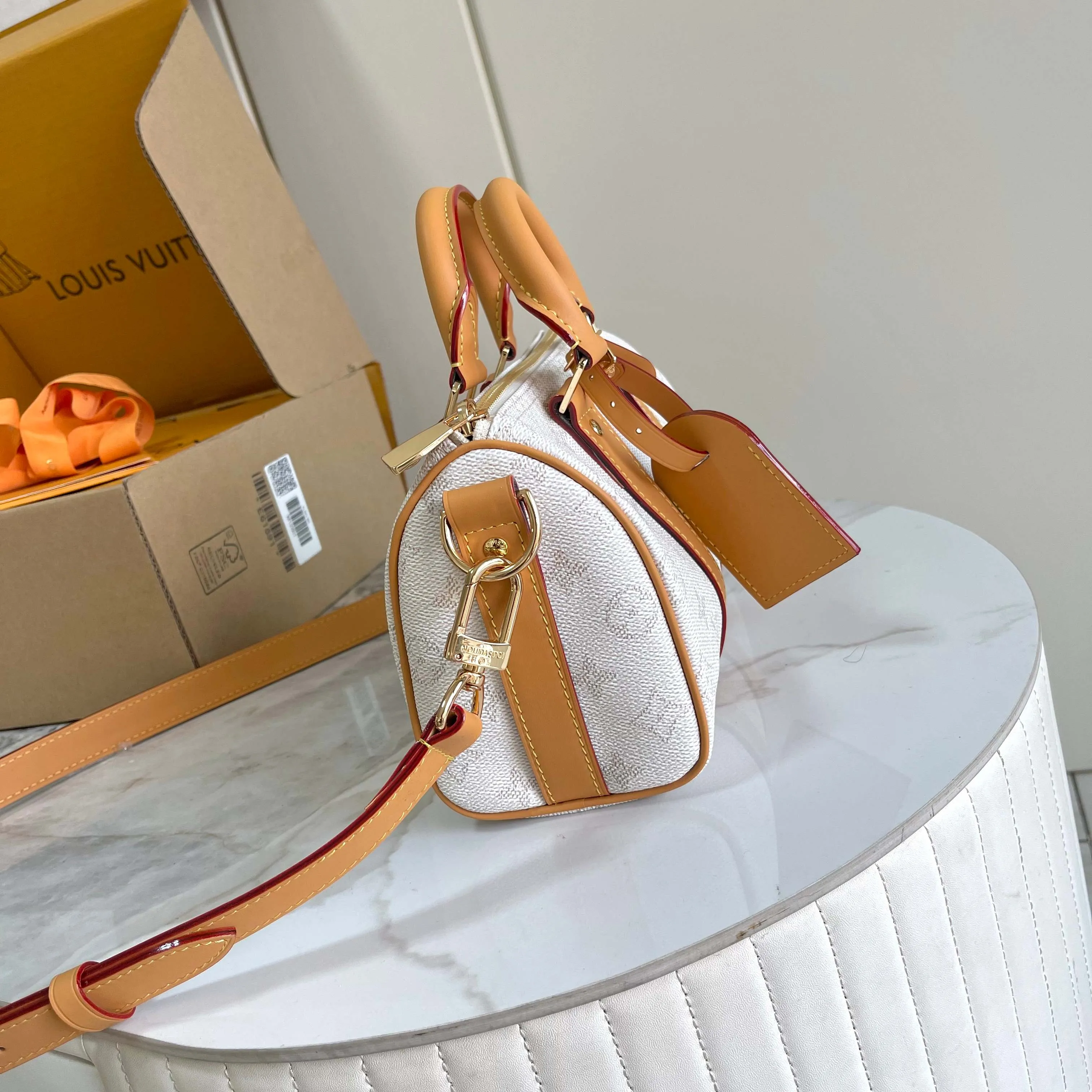All Categories Official Website "Brand Women's Bags" Women's Bags 💙 LV LV 2026 New Crossbody Shoulder Bag