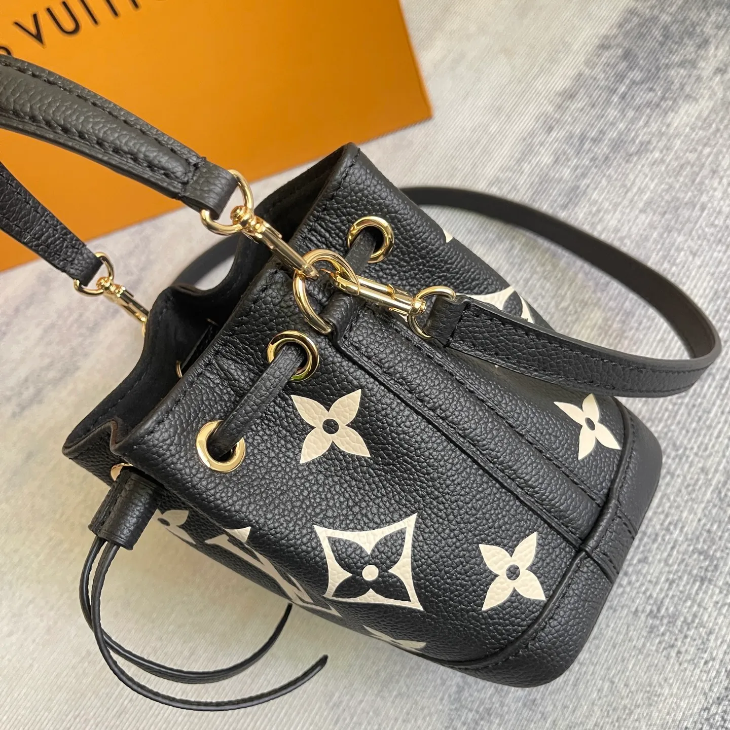 All Categories Official Website "Brand Women's Bags" Women's Bags 💙 LV 2026 New LV Crossbody Bag