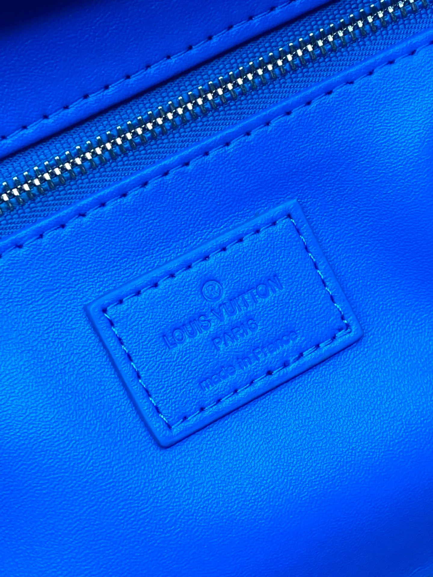 All categories Official website "Brand Women's Bags" Women's Bags 💙 LV 2025 new LV toiletry bag