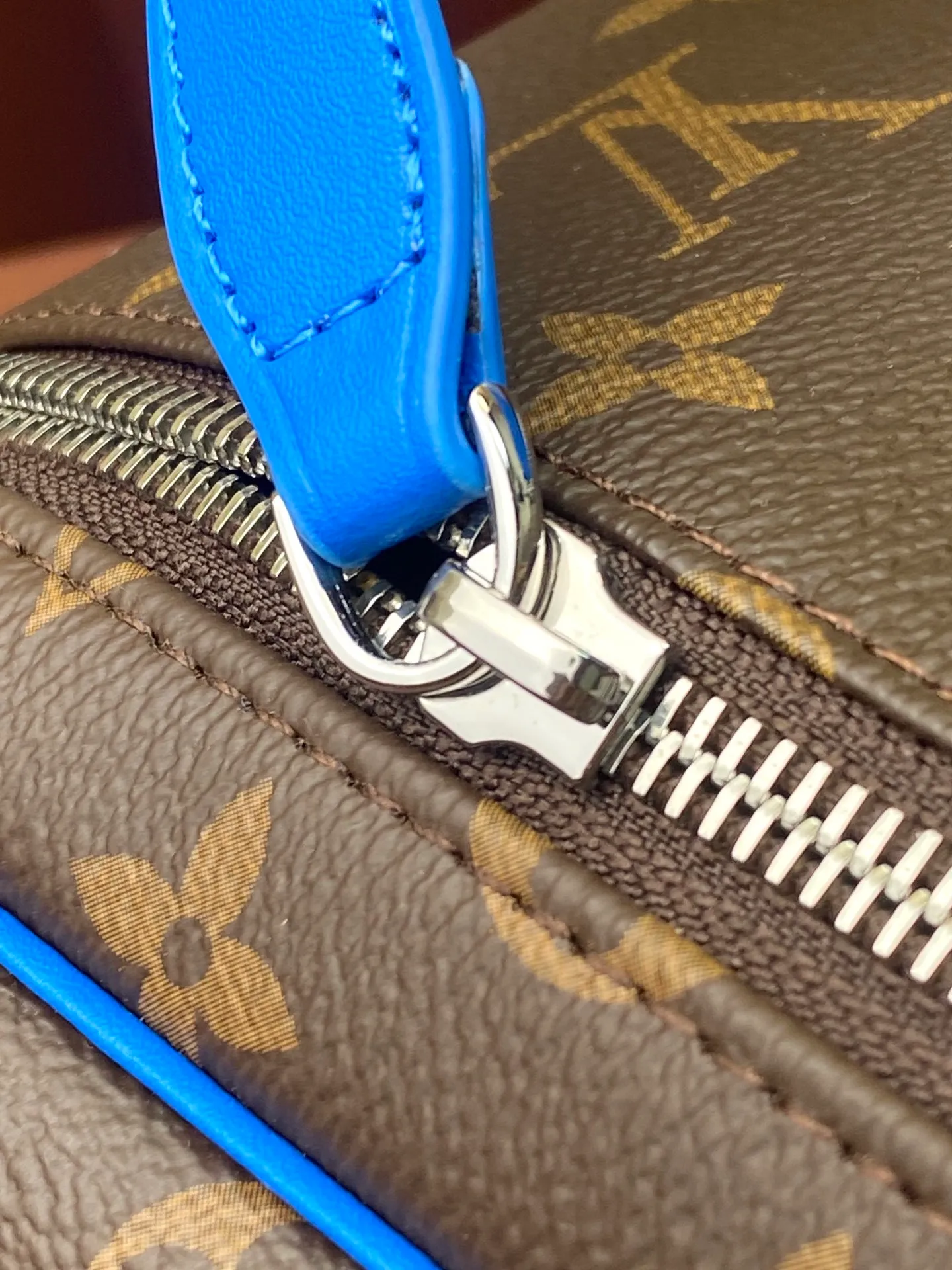 All categories Official website "Brand Women's Bags" Women's Bags 💙 LV 2025 new LV toiletry bag
