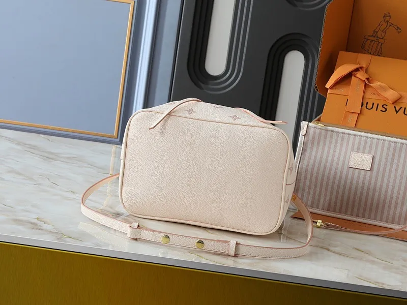 All Categories Official Website "Brand Women's Bags" Women's Bags 💙 LV 2025 New LV Crossbody Bag