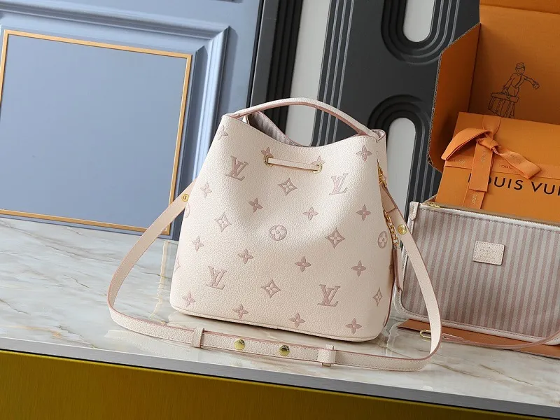 All Categories Official Website "Brand Women's Bags" Women's Bags 💙 LV 2025 New LV Crossbody Bag