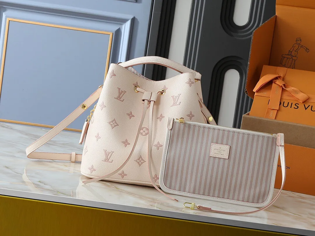 All Categories Official Website "Brand Women's Bags" Women's Bags 💙 LV 2025 New LV Crossbody Bag