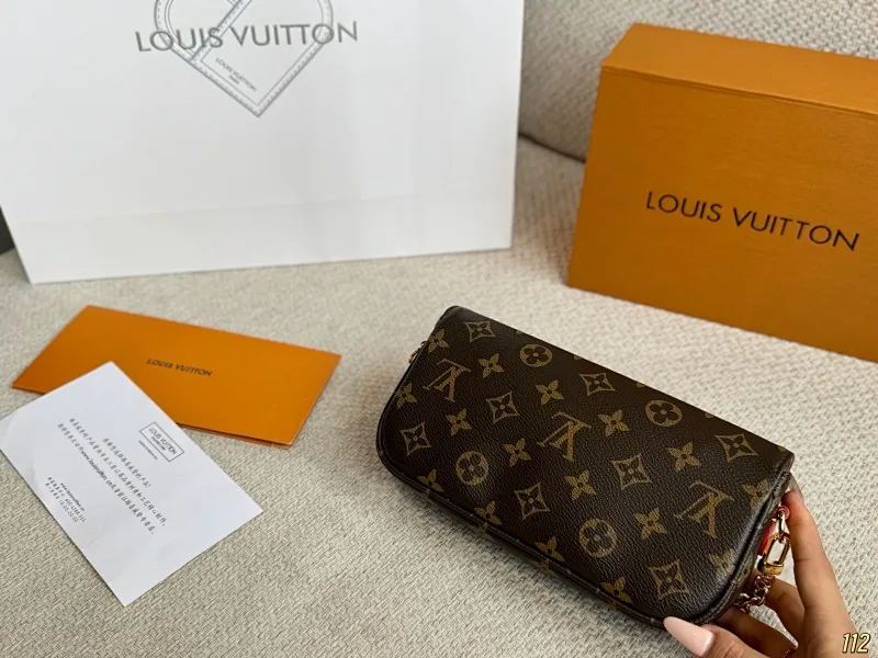All categories Official website "Brand Women's Bags" Women's Bags 💙 LV 2025 new LV armpit bag