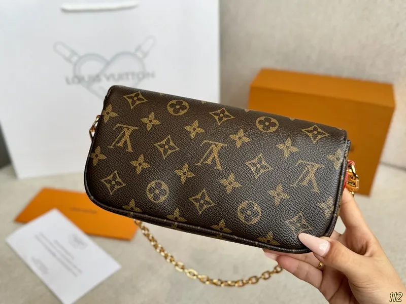 All categories Official website "Brand Women's Bags" Women's Bags 💙 LV 2025 new LV armpit bag