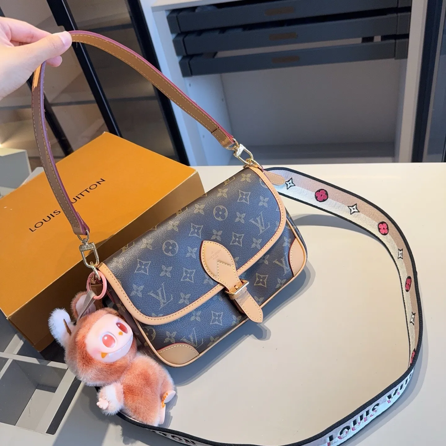 All Categories Official Website "Brand Women's Bags" Women's Bags 💙 LV 2025 New LV Crossbody Bag