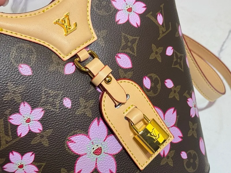 All Categories Official Website "Brand Women's Bags" Women's Bags 💙 LV 2025 New LV Crossbody Bag