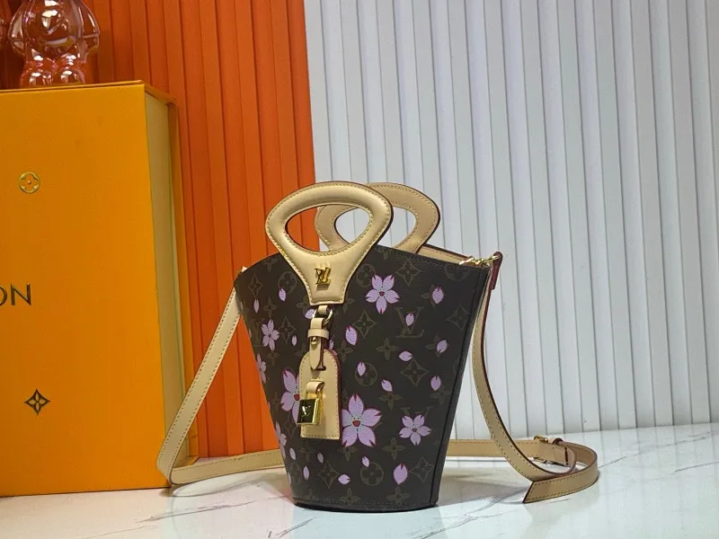 All Categories Official Website "Brand Women's Bags" Women's Bags 💙 LV 2025 New LV Crossbody Bag
