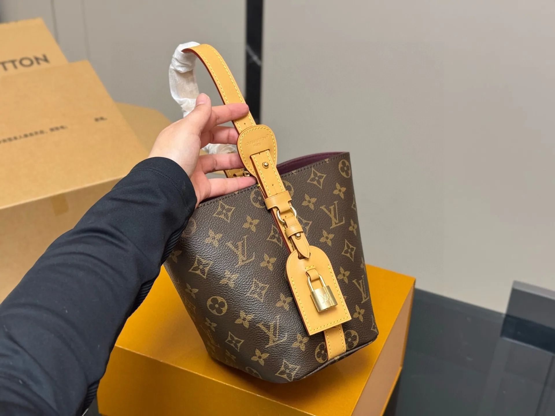 All Categories Official Website "Brand Women's Bags" Women's Bags 💙 LV 2025 New LV Bucket Bag