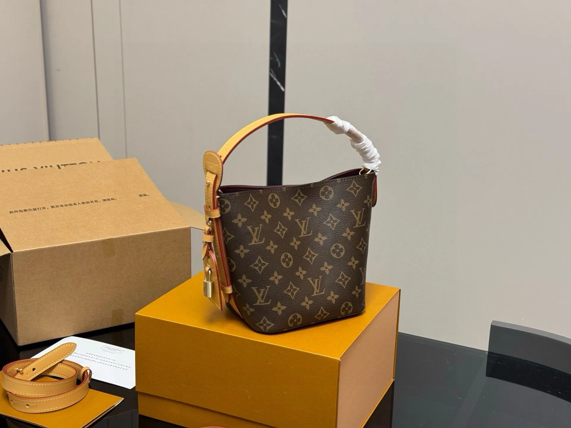 All Categories Official Website "Brand Women's Bags" Women's Bags 💙 LV 2025 New LV Bucket Bag