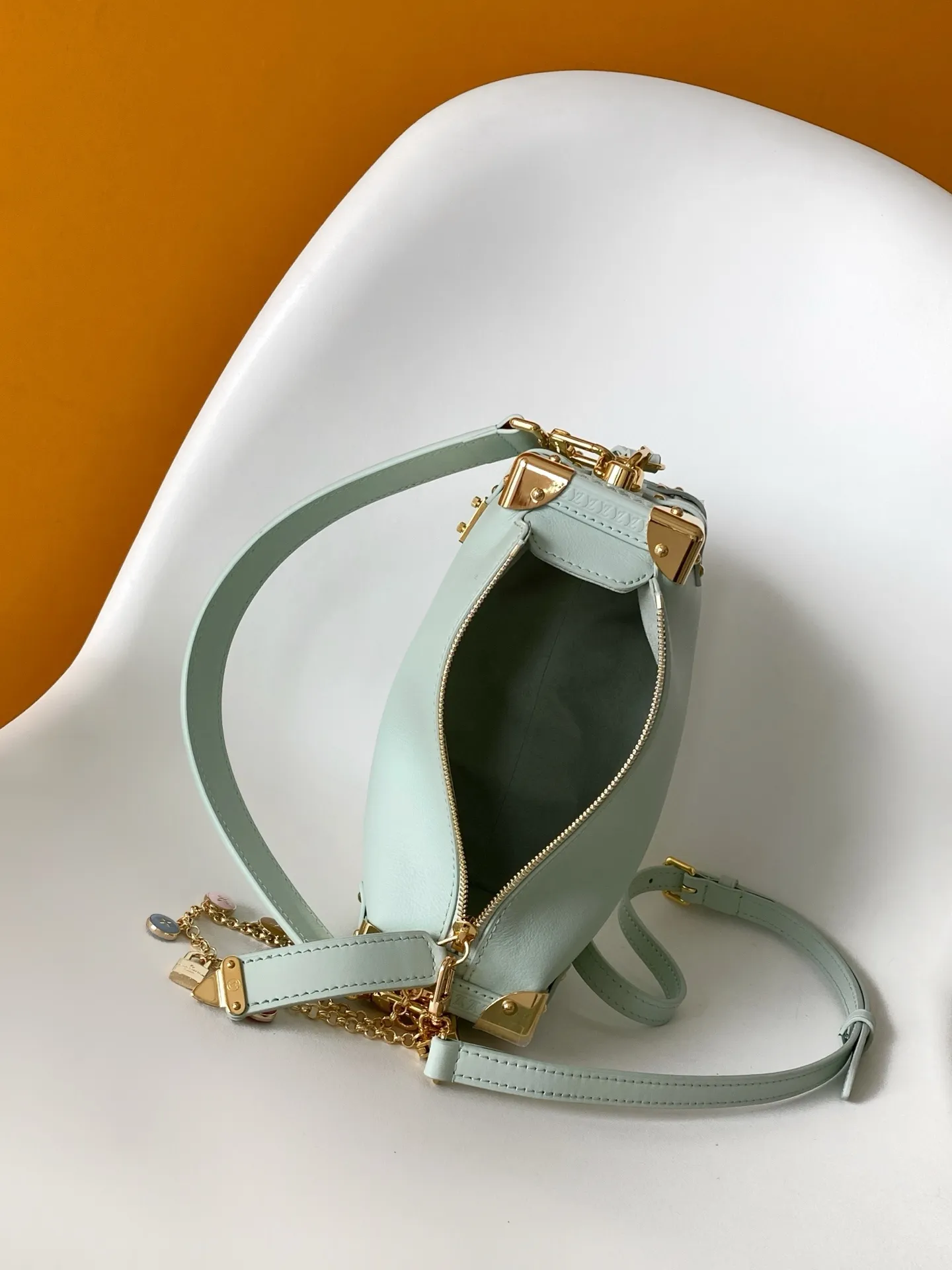 All Categories Official Website "Brand Women's Bags" Women's Bags 💙 LV 2026 New LV Crossbody Bag