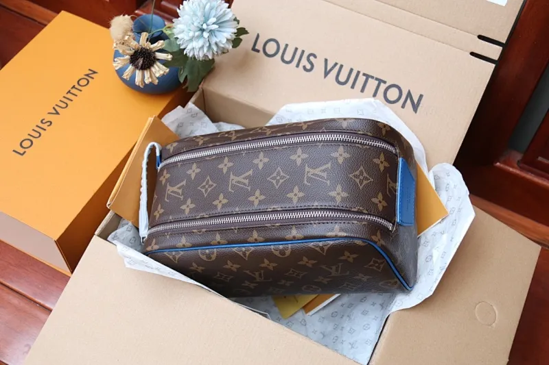 All Categories Official Website "Brand Women's Bags" Women's Bags 💙 LV 2024 New LV Cosmetic Bag