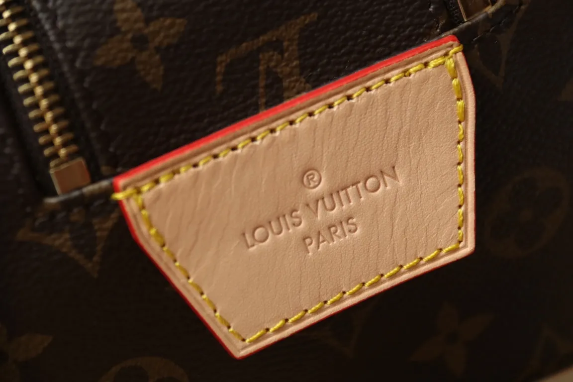 All Categories Official Website "Brand Women's Bags" Women's Bags 💙 LV 2024 New LV Cosmetic Bag