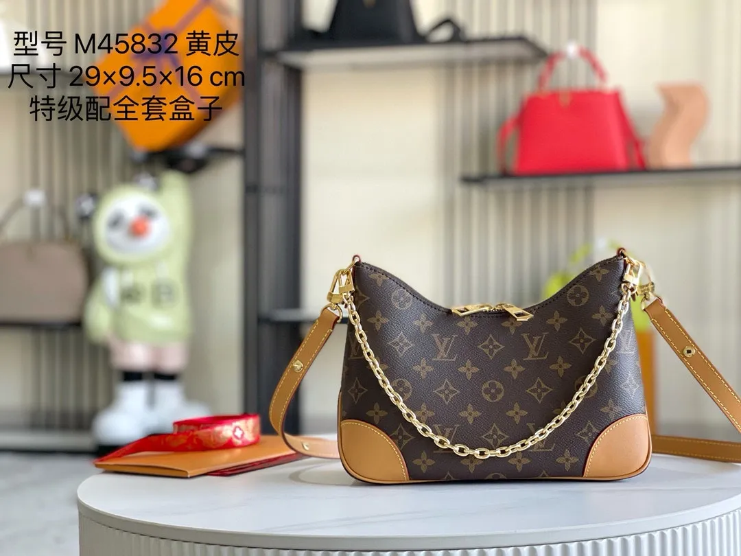 All Categories 💚 Authentic Grade Bags 💚 LV 2026 New LV Top Replica Crossbody Shoulder Bag