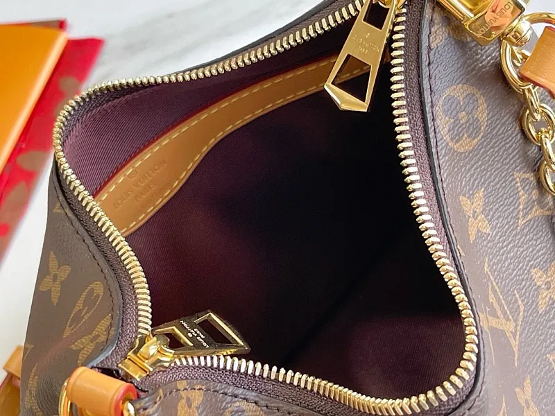 All Categories 💚 Authentic Grade Bags 💚 LV 2026 New LV Top Replica Crossbody Shoulder Bag