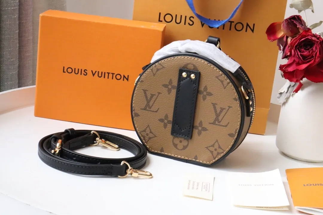 All categories Official website "Brand Women's Bags" Women's Bags 💙 LV replica LV, fine imitation LV bags, LV shoulder bags, 2023 official latest version LV crossbody bag, bag factory, original material, size: 13-12-6.5CM