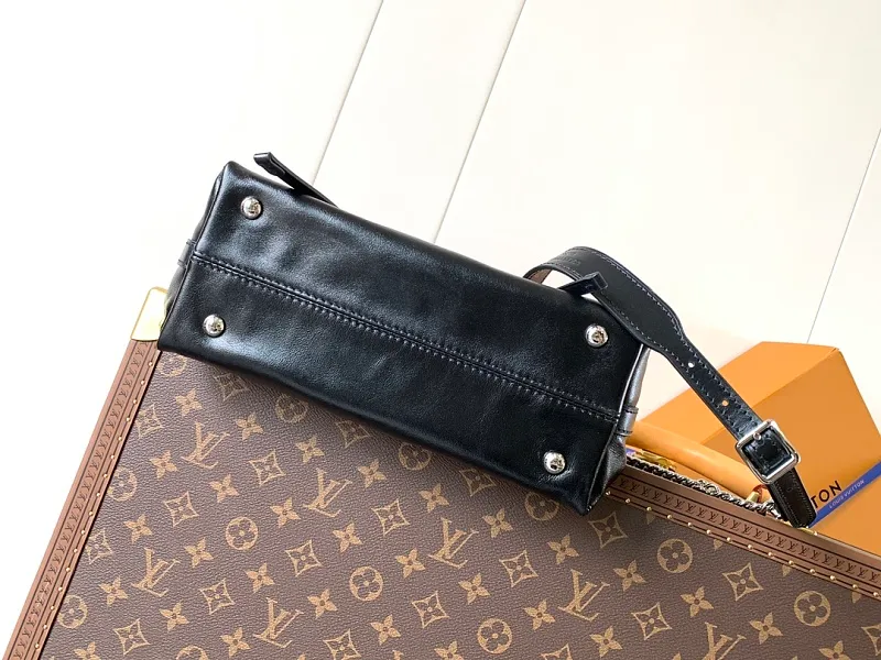 All Categories Official Website "Brand Women's Bags" Women's Bags 💙 LV 2026 New LV Crossbody Bag