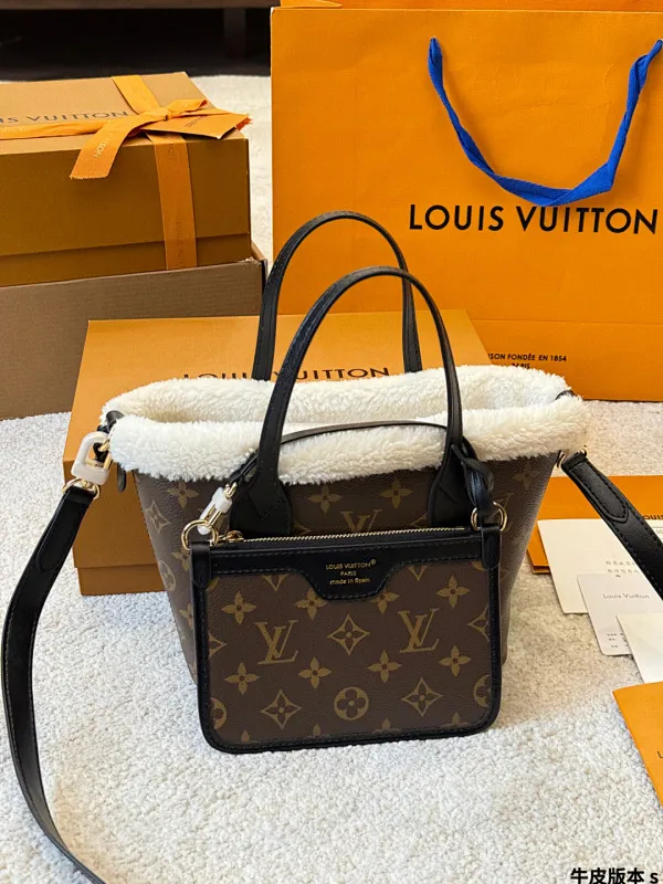 All Categories Official Website "Brand Women's Bags" Women's Bags 💙 LV 2025 New LV Crossbody Bag
