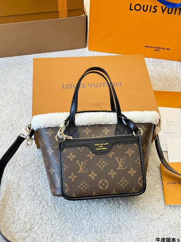 All Categories Official Website "Brand Women's Bags" Women's Bags 💙 LV 2025 New LV Crossbody Bag