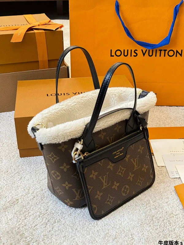 All Categories Official Website "Brand Women's Bags" Women's Bags 💙 LV 2025 New LV Crossbody Bag