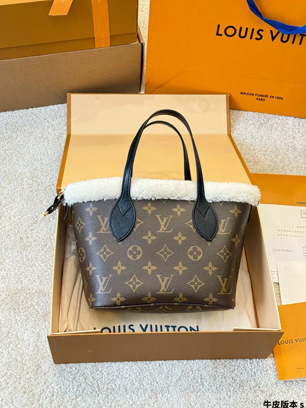 All Categories Official Website "Brand Women's Bags" Women's Bags 💙 LV 2025 New LV Crossbody Bag