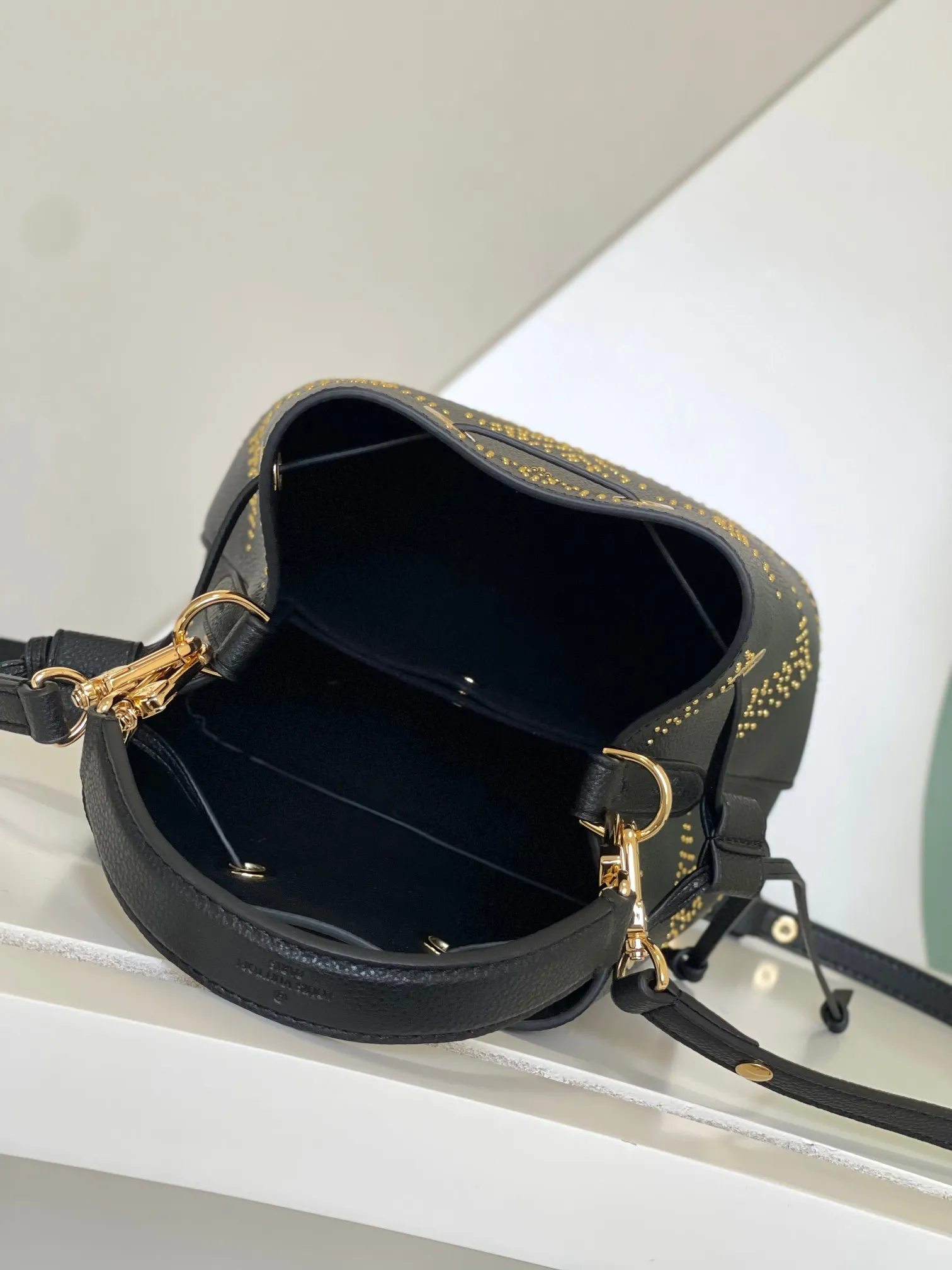 All Categories Official Website "Brand Women's Bags" Women's Bags 💙 LV 2026 New LV Crossbody Bag