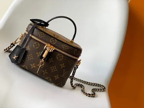 All Categories Official Website "Brand Women's Bags" Women's Bags 💙 LV 2025 New LV Cosmetic Case Chain Bag