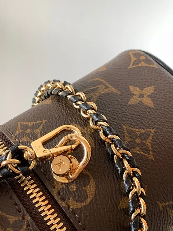 All Categories Official Website "Brand Women's Bags" Women's Bags 💙 LV 2025 New LV Cosmetic Case Chain Bag