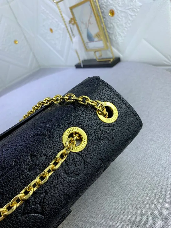 All Categories Official Website "Brand Women's Bags" Women's Bags 💙 LV Upgraded Original This Marceau chain bag is made of Monogram Empreinte embossed leather, with a plain leather flap and soft leather lining. Signature S-lock clasp and chain add to the elegance, and there's room for a large wallet and iPhone