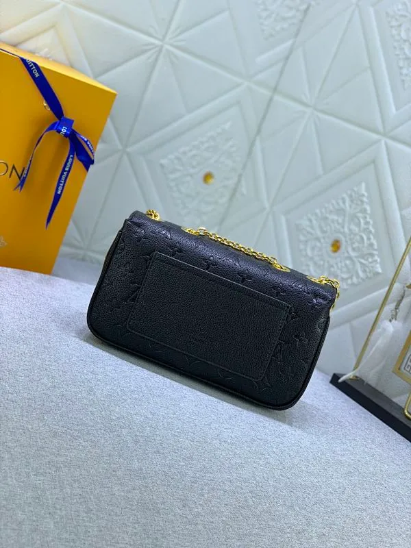 All Categories Official Website "Brand Women's Bags" Women's Bags 💙 LV Upgraded Original This Marceau chain bag is made of Monogram Empreinte embossed leather, with a plain leather flap and soft leather lining. Signature S-lock clasp and chain add to the elegance, and there's room for a large wallet and iPhone