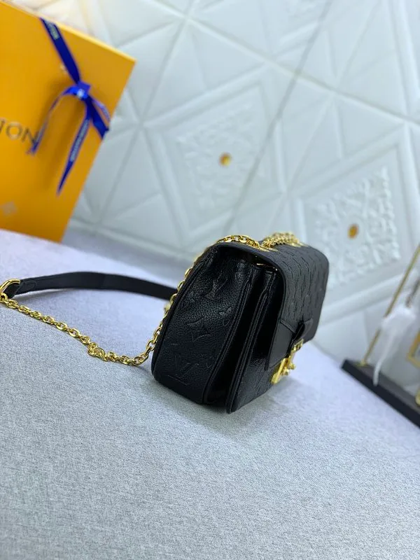 All Categories Official Website "Brand Women's Bags" Women's Bags 💙 LV Upgraded Original This Marceau chain bag is made of Monogram Empreinte embossed leather, with a plain leather flap and soft leather lining. Signature S-lock clasp and chain add to the elegance, and there's room for a large wallet and iPhone